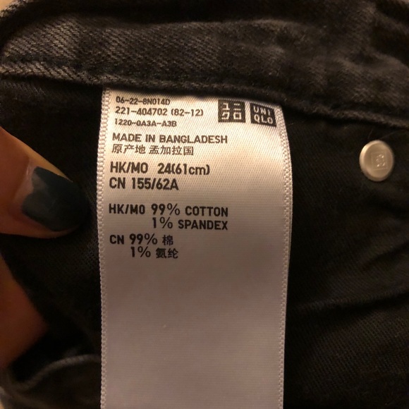 Uniqlo High Rise Denim Shorts - Picture 3 of 3